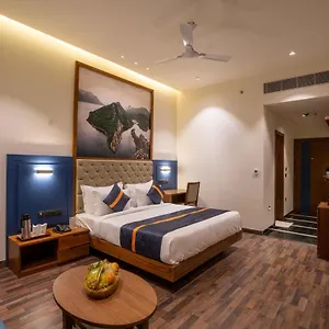3* Hotel Raghu Mahal