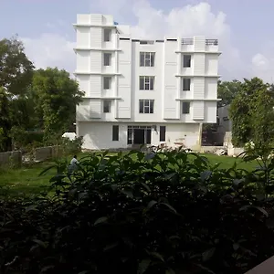 2* Hotel Mukund