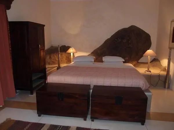 Devra Udaipur Hotel