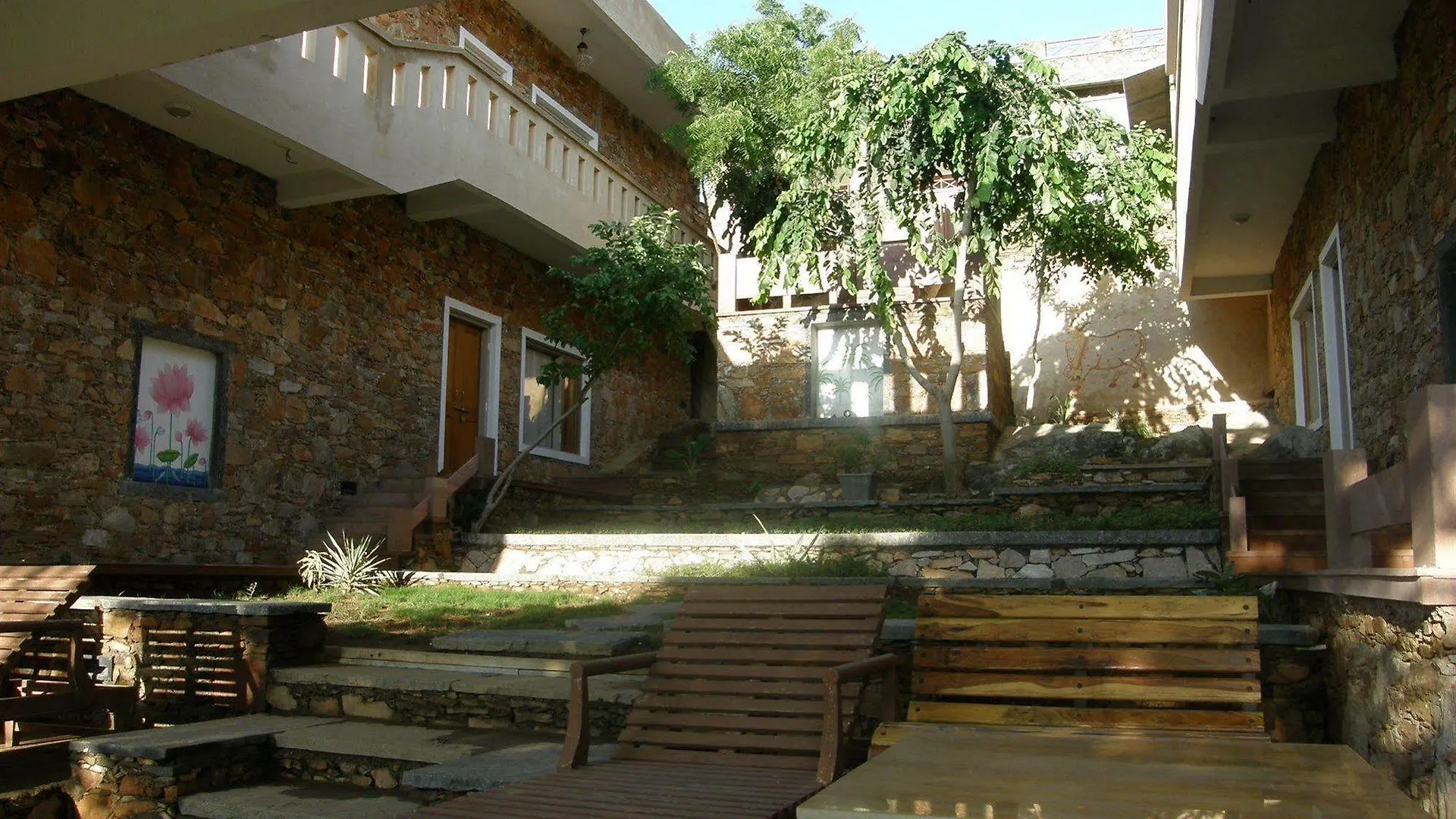 Devra Udaipur Hotel